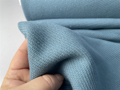 Sweat agtig - diagonal strikket og lækker i jeansblå